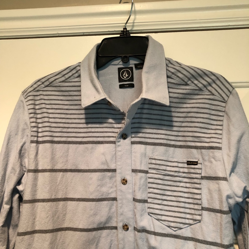 Volcom Shirt - Picture 3 of 5